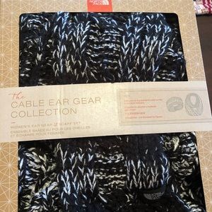 Brand new North Face infinity scarf set